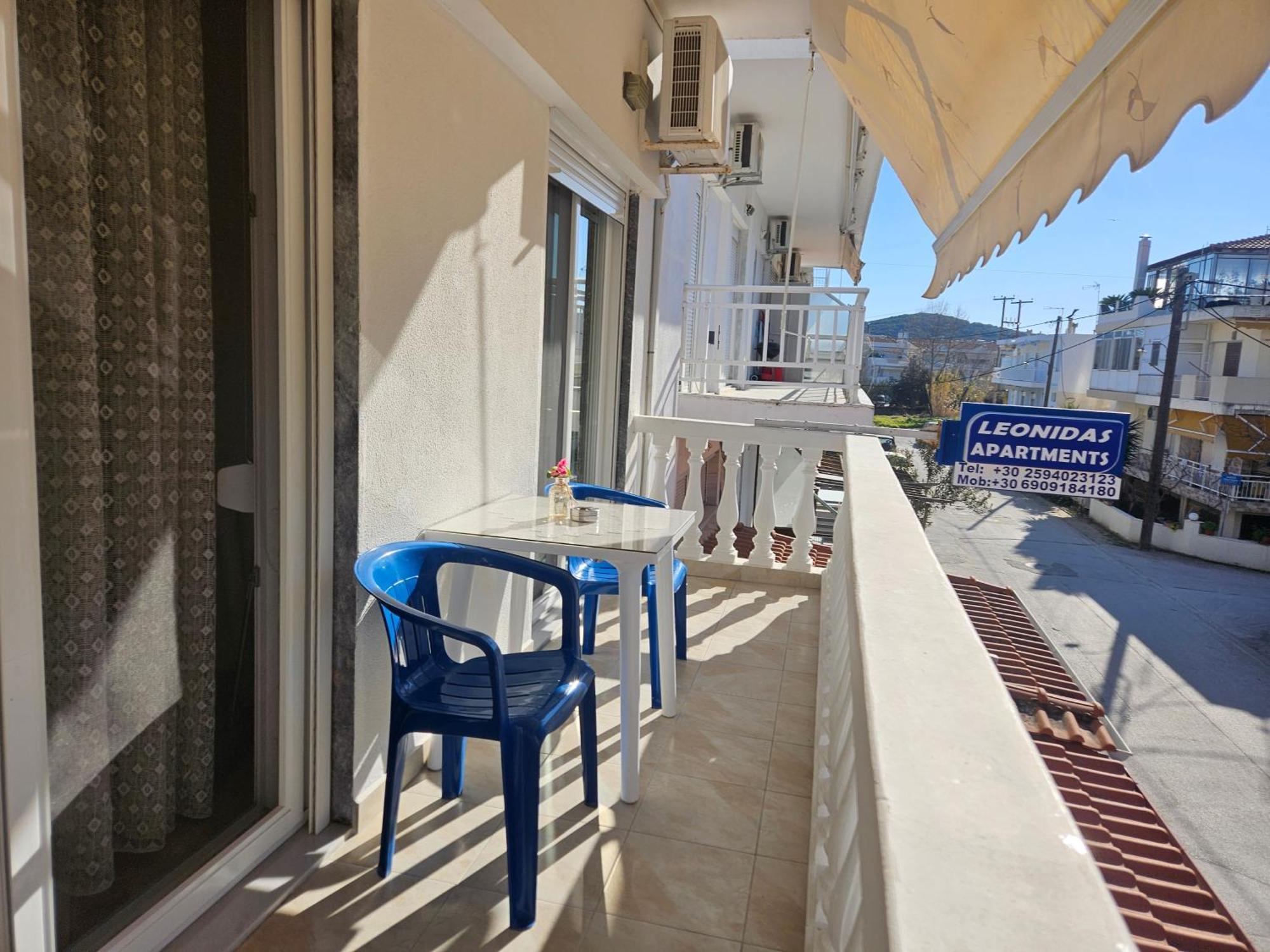 Leonidas Apartments Неа-Перамос Номер фото